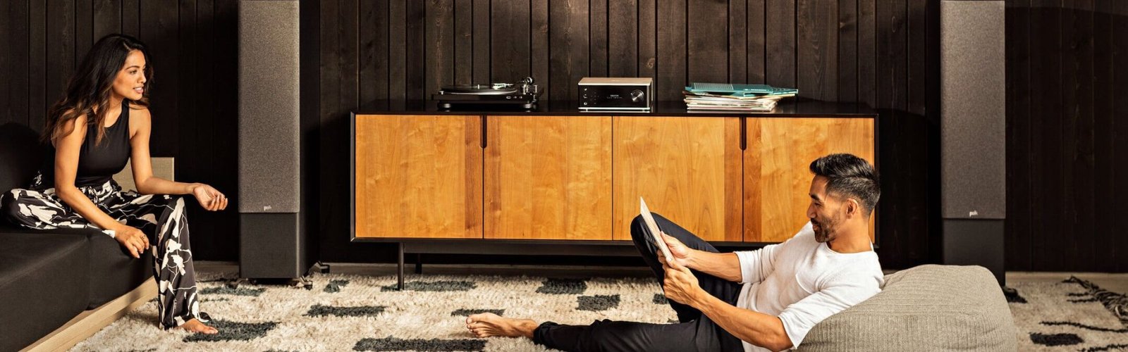 Reserve-R700_Lifestyle_2